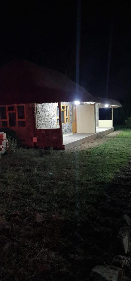 Le Tai Village Resort Near Solio Game Reserve Mweiga Exterior foto